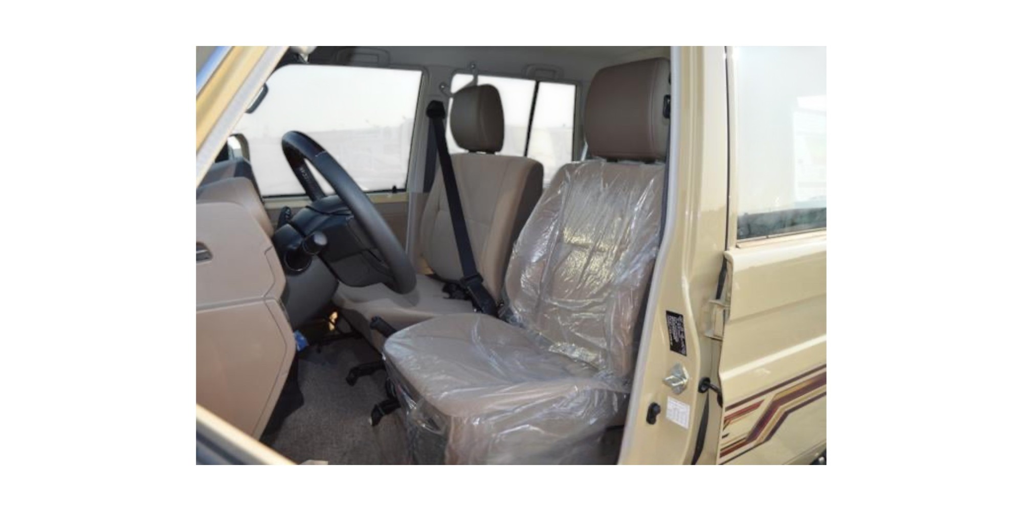 Toyota Land Cruiser 76 AT Luxury | Modena Motors