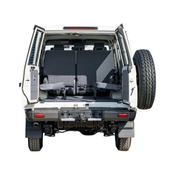 Toyota Land Cruiser 76 MT 4.2 Diesel by Modena Motors GmbH