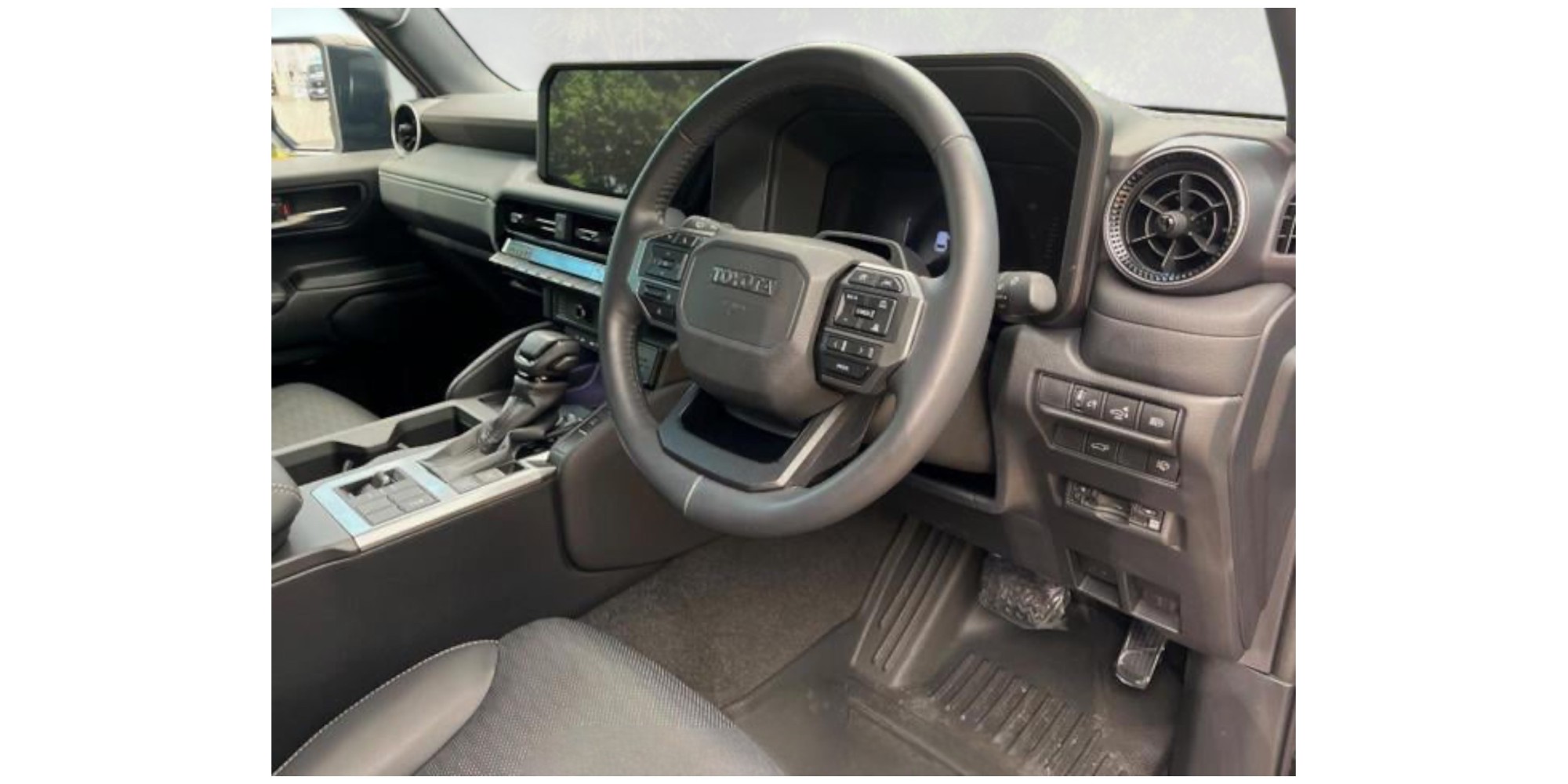 Toyota Land Cruiser 2.7 RHD | Robust und Zuverlässig