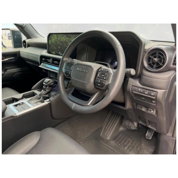 Toyota Land Cruiser 2.7 RHD | Robust und Zuverlässig