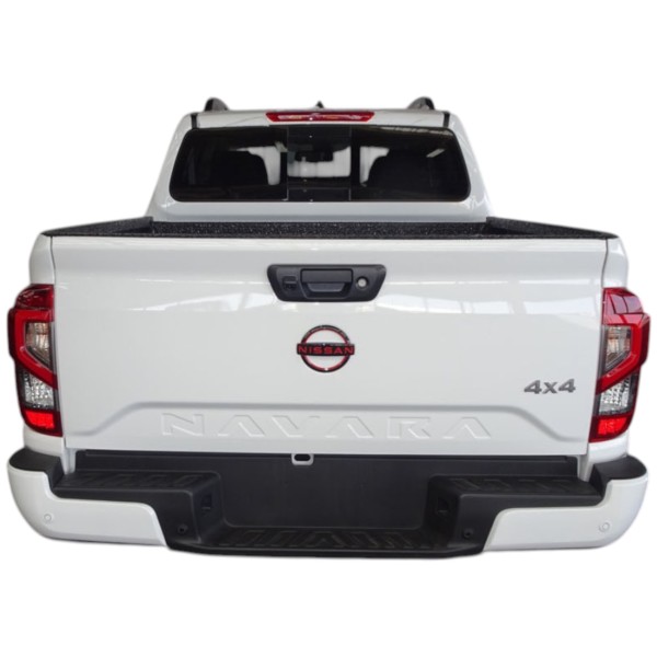 Nissan Navara PRO-4X 2.5L 4x4 AT for Sale | Modena Motors GmbH