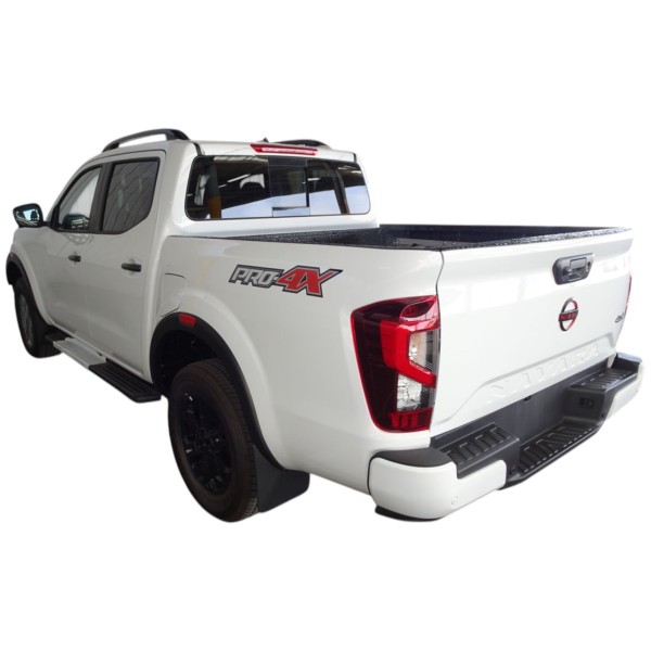 Nissan Navara PRO-4X 2.5L 4x4 AT for Sale | Modena Motors GmbH