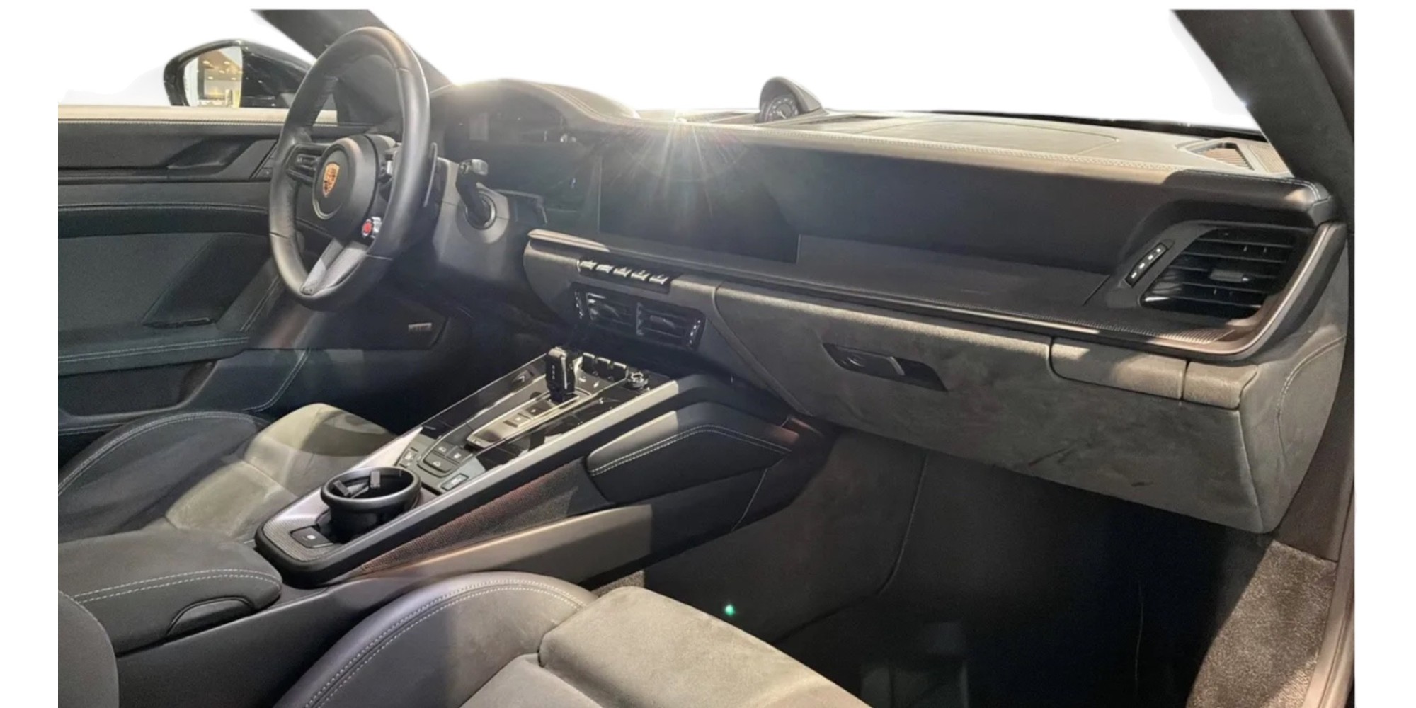 Porsche 911 992.2 Carrera 4 GTS - Sportwagen-Perfektion unter freiem Himmel