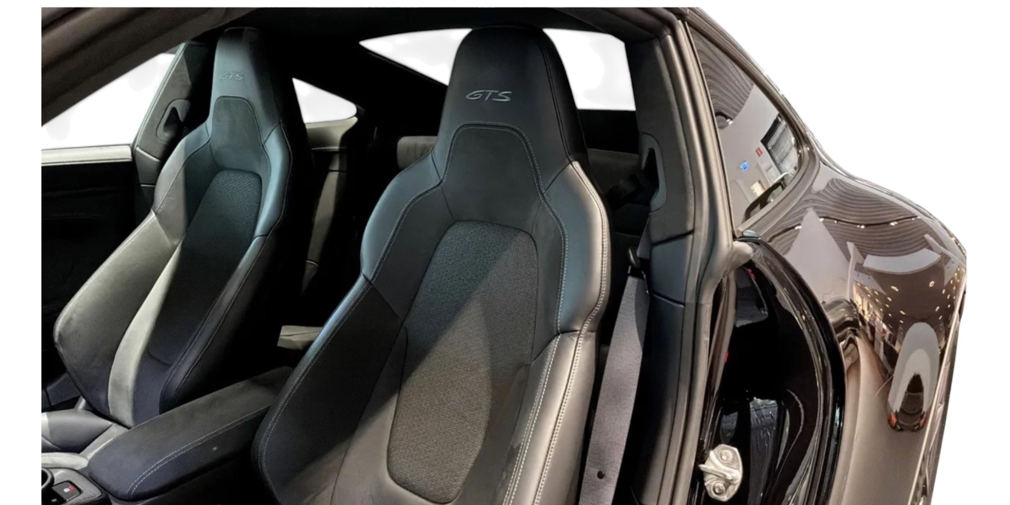 Porsche 911 992.2 Carrera 4 GTS - Sportwagen-Perfektion unter freiem Himmel