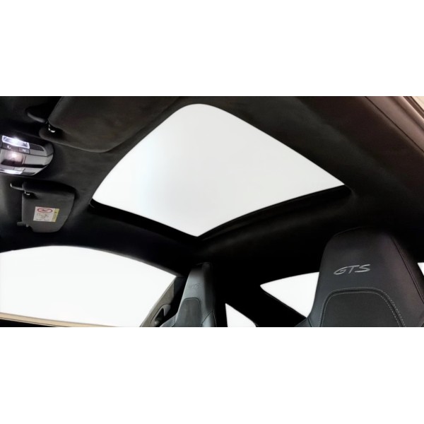 Porsche 911 992.2 Carrera 4 GTS - Sportwagen-Perfektion unter freiem Himmel