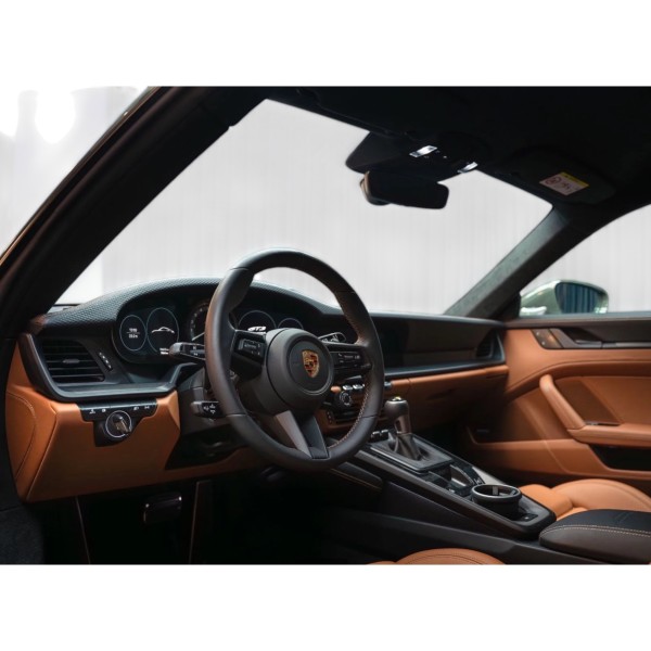 Porsche 911 992 GT3 Touring – Pure Driving Passion