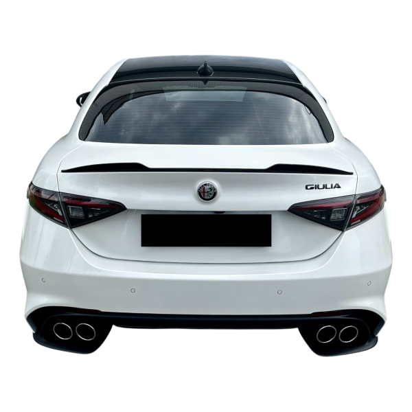 Alfa Romeo Giulia Quadrifoglio V6 by Modena Motors