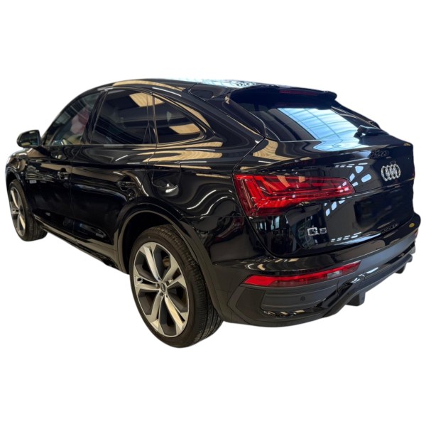 Audi Q5 Sportback | Advanced Hybrid SUV