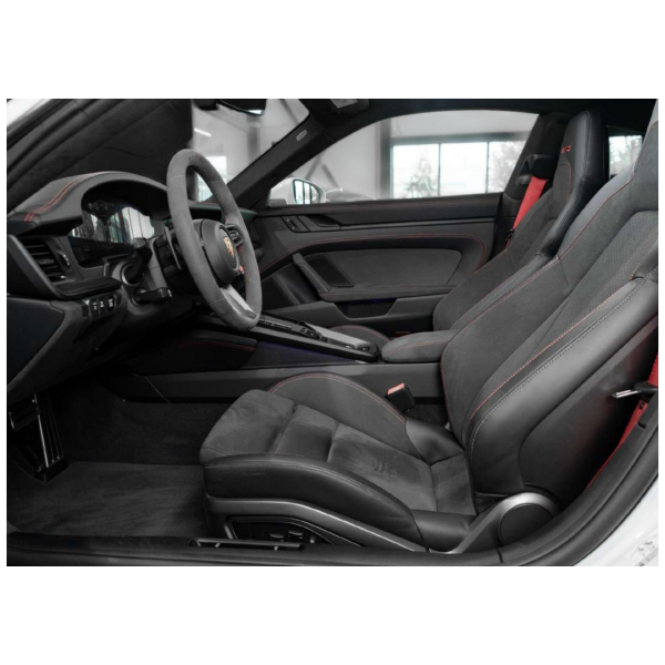 Porsche 911 992.2 Carrera 4 GTS - Sportwagen-Perfektion unter freiem Himmel