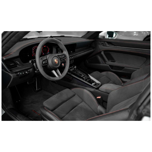 Porsche 911 992.2 Carrera 4 GTS - Sportwagen-Perfektion unter freiem Himmel