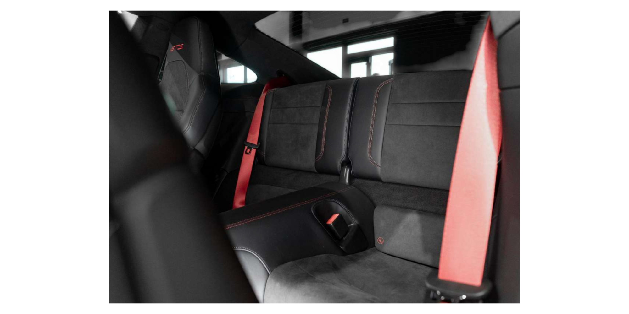 Porsche 911 992.2 Carrera 4 GTS - Sportwagen-Perfektion unter freiem Himmel