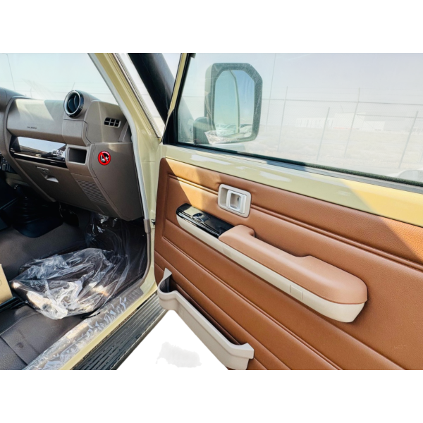 Toyota Land Cruiser 79 Double Cab 4.0 Benzin 4WD AT Vollausstattung