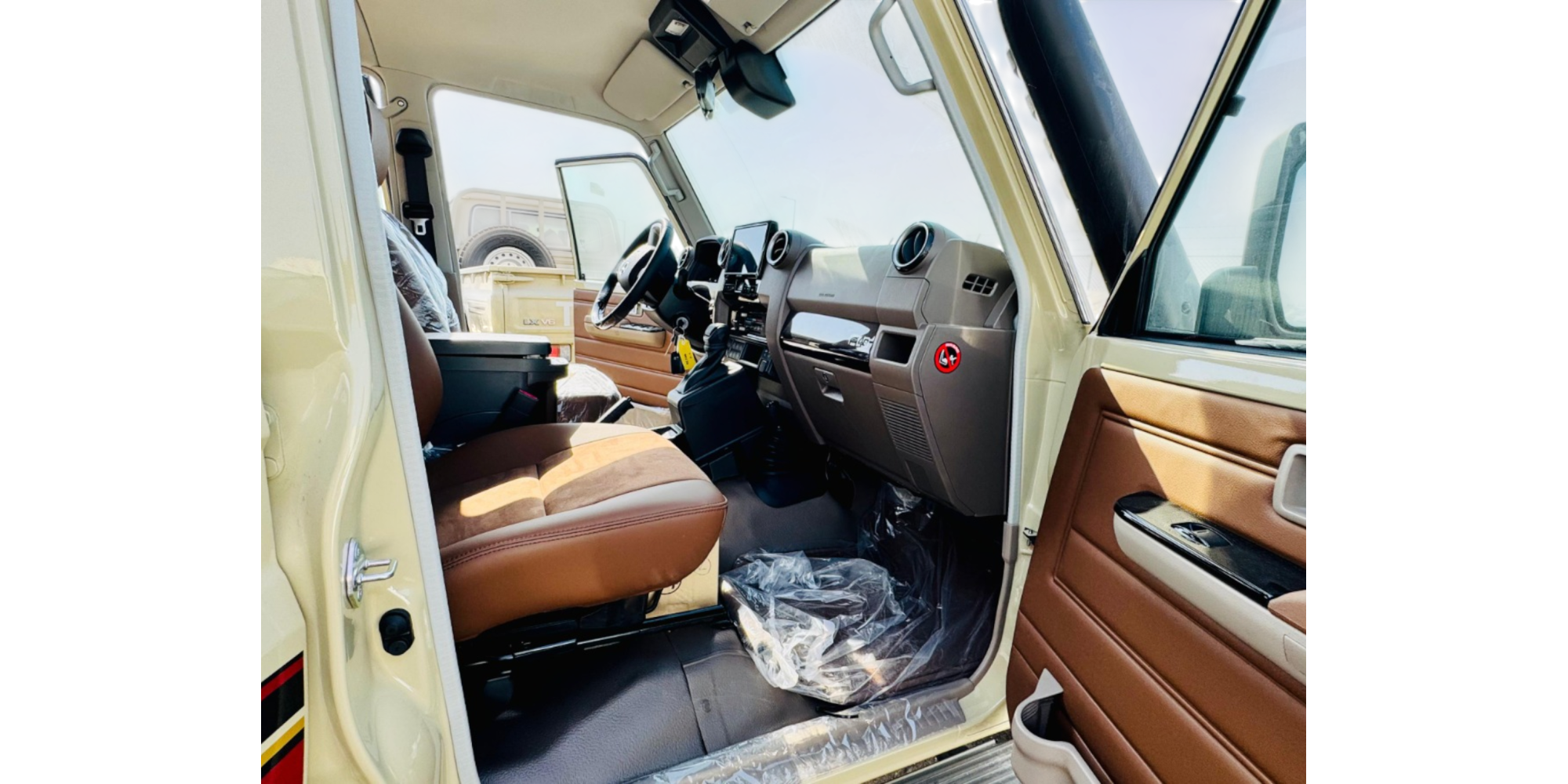 Toyota Land Cruiser 79 Double Cab 4.0 Benzin 4WD AT Vollausstattung