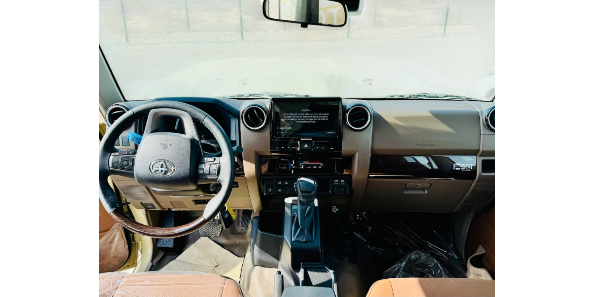 Toyota Land Cruiser 79 Double Cab 4.0 Benzin 4WD AT Vollausstattung