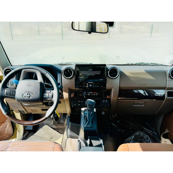 Toyota Land Cruiser 79 Double Cab 4.0 Benzin 4WD AT Vollausstattung