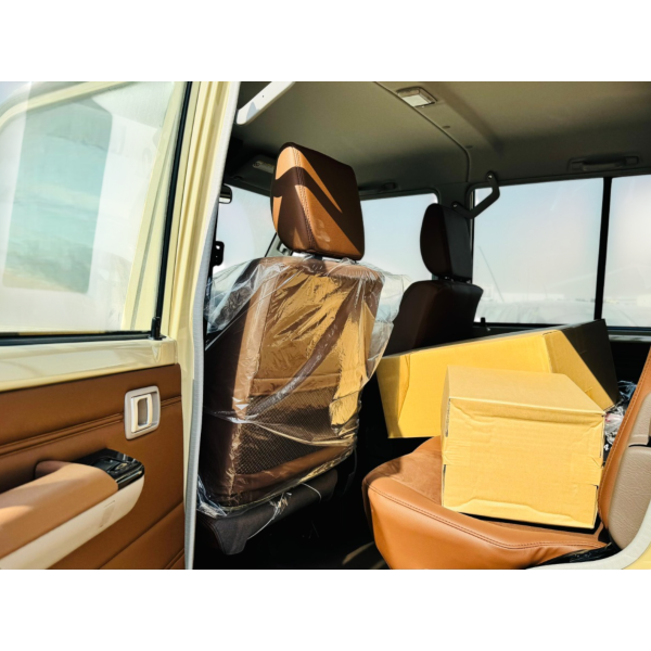 Toyota Land Cruiser 79 Double Cab 4.0 Benzin 4WD AT Vollausstattung