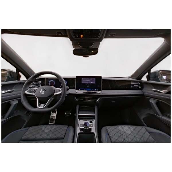 Volkswagen Tiguan R-Line 1.5 eTSI DSG | Eleganza SUV dinamica