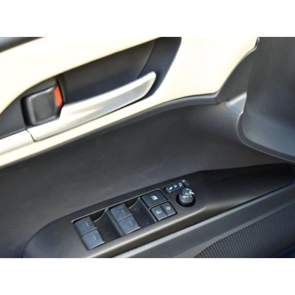 Toyota Camry 2.5 Hybrid AT Modena Motors GmbH