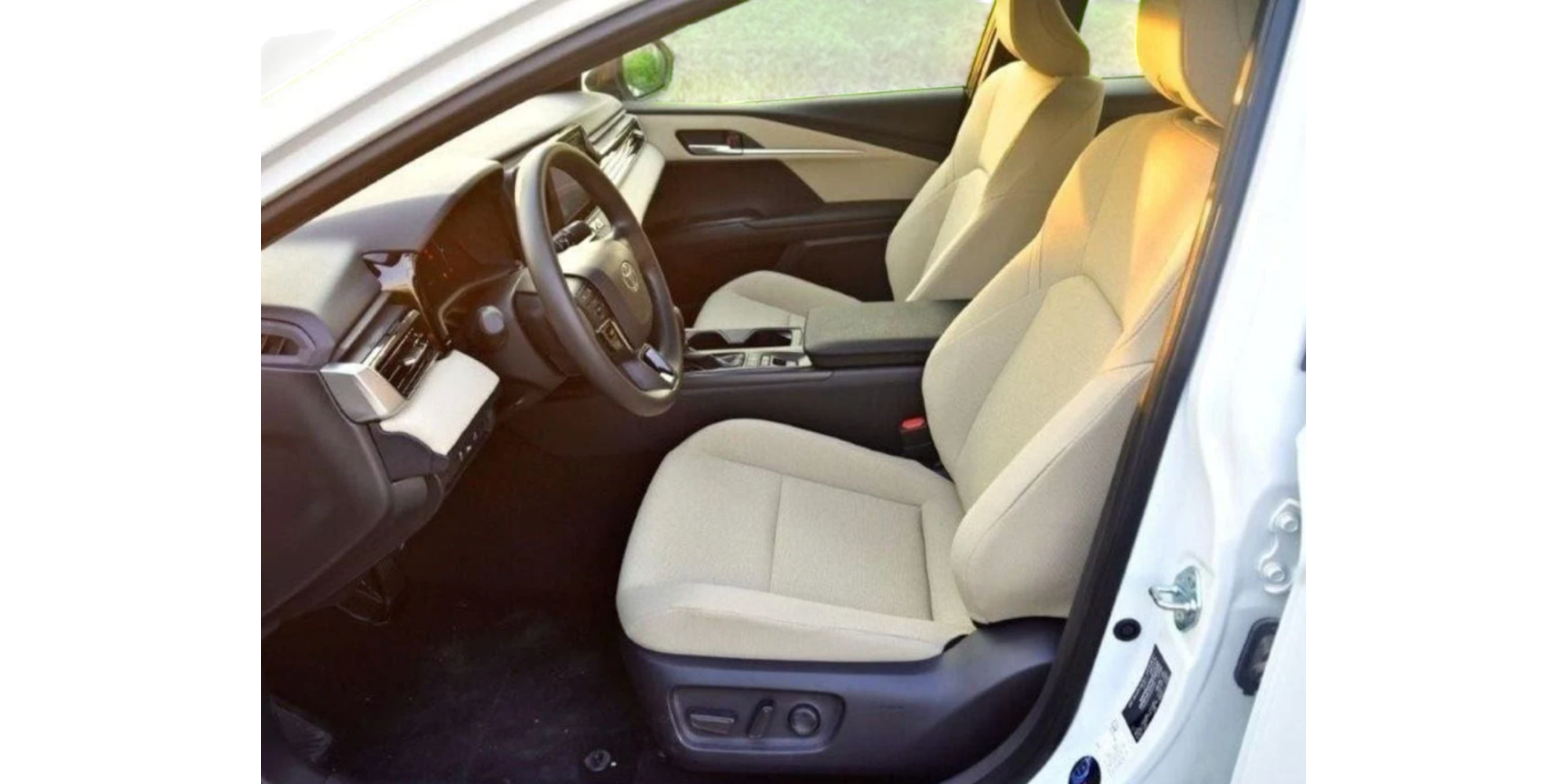 Toyota Camry 2.5 Hybrid AT Modena Motors GmbH