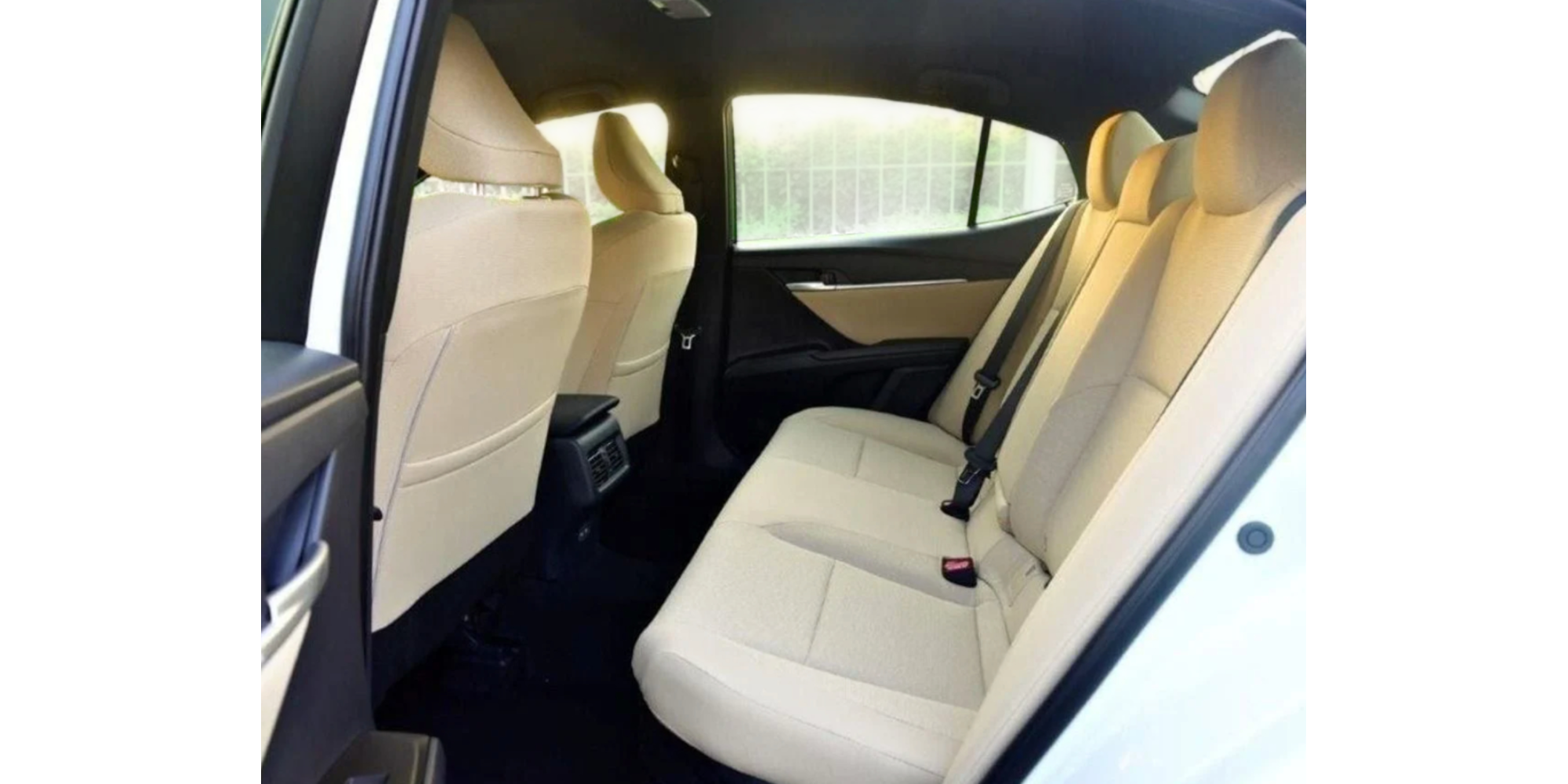 Toyota Camry 2.5 Hybrid AT Modena Motors GmbH