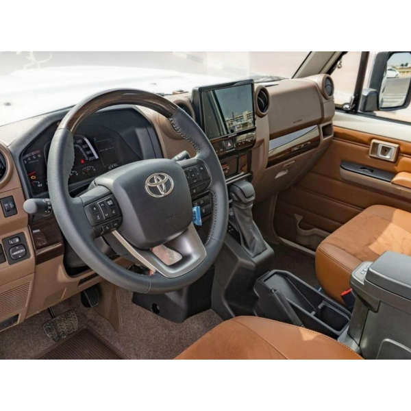 Toyota Land Cruiser 71 AT 2.8 Diesel Modena Motors