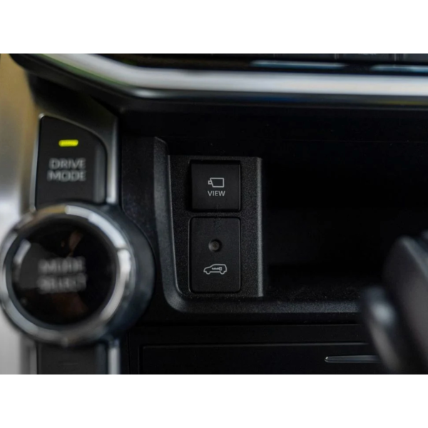 Toyota Land Cruiser 300 VXR V6 3.3L 7 Seats Modena Motors