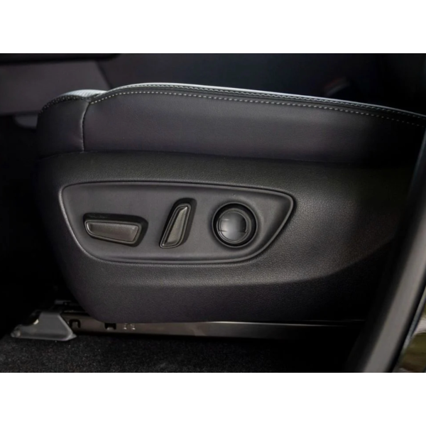 Toyota Land Cruiser 300 VXR V6 3.3L 7 Seats Modena Motors