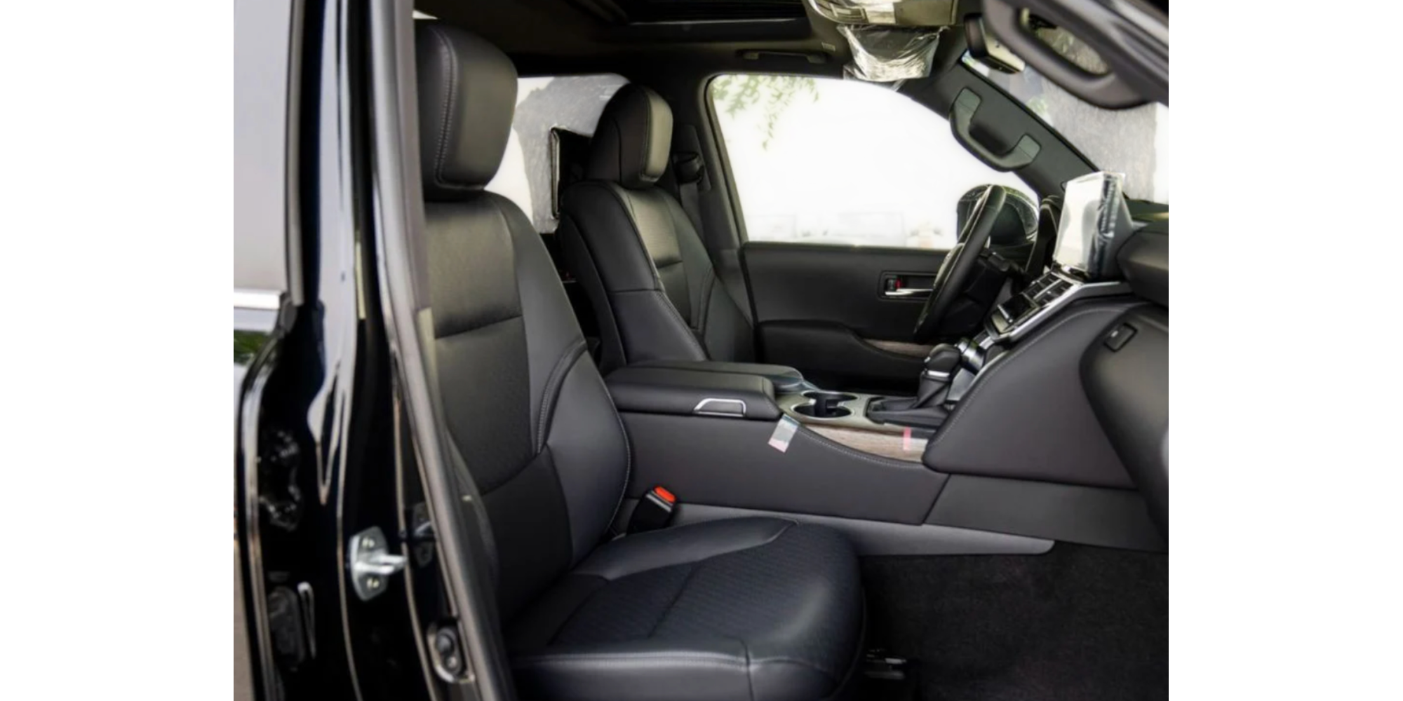 Toyota Land Cruiser 300 VXR V6 3.3L 7 Seats Modena Motors