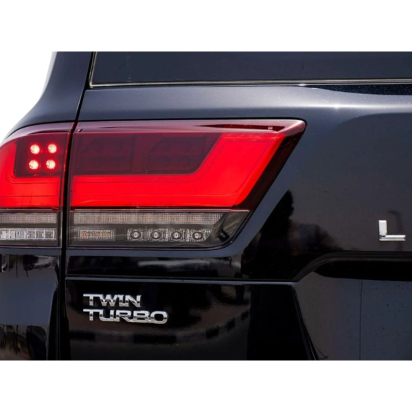 Toyota Land Cruiser 300 VXR V6 3.3L 7 Seats Modena Motors