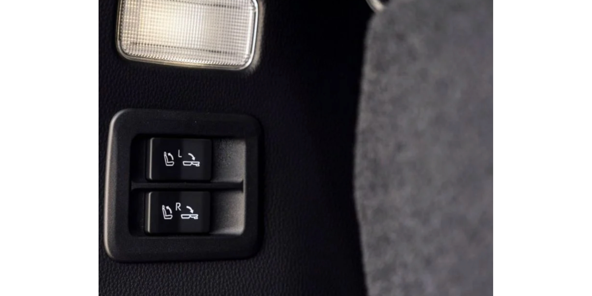 Toyota Land Cruiser 300 VXR V6 3.3L 7 Seats Modena Motors