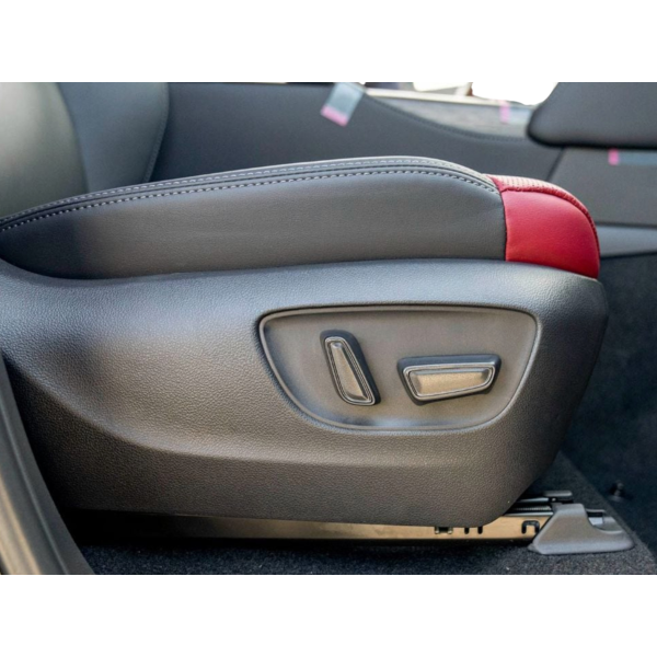 Toyota Land Cruiser 300 VXR V6 3.3L 7 Seats Modena Motors