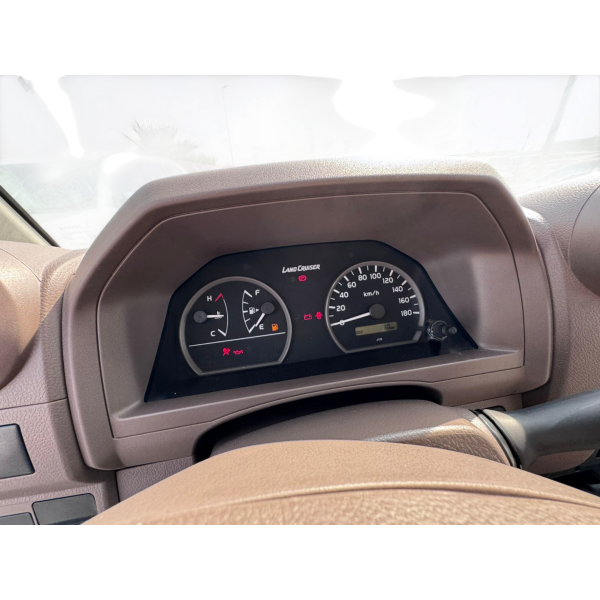 Toyota Land Cruiser 79 Double Cab 4.2 Diesel 2023