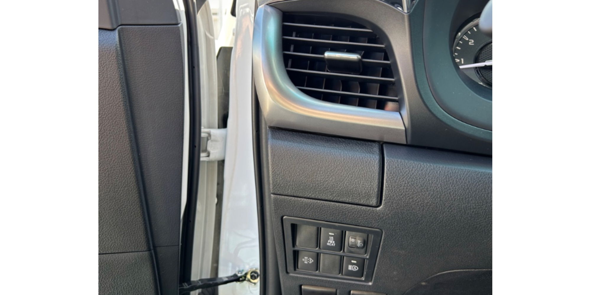 Toyota Hilux 4WD 2.4 Diesel AT Euro 6 - Buy Now