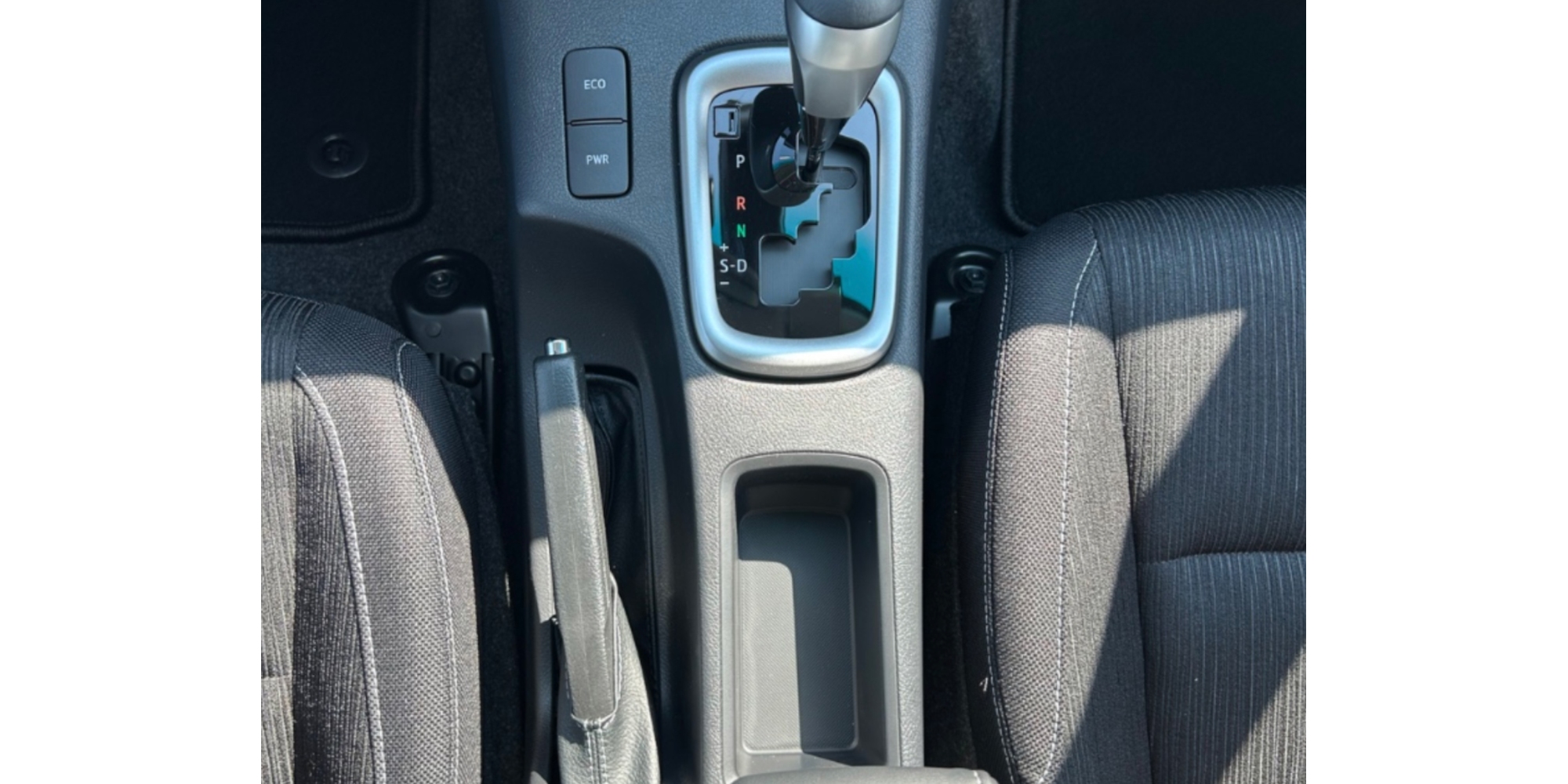 Toyota Hilux 4WD 2.4 Diesel AT Euro 6 - Buy Now