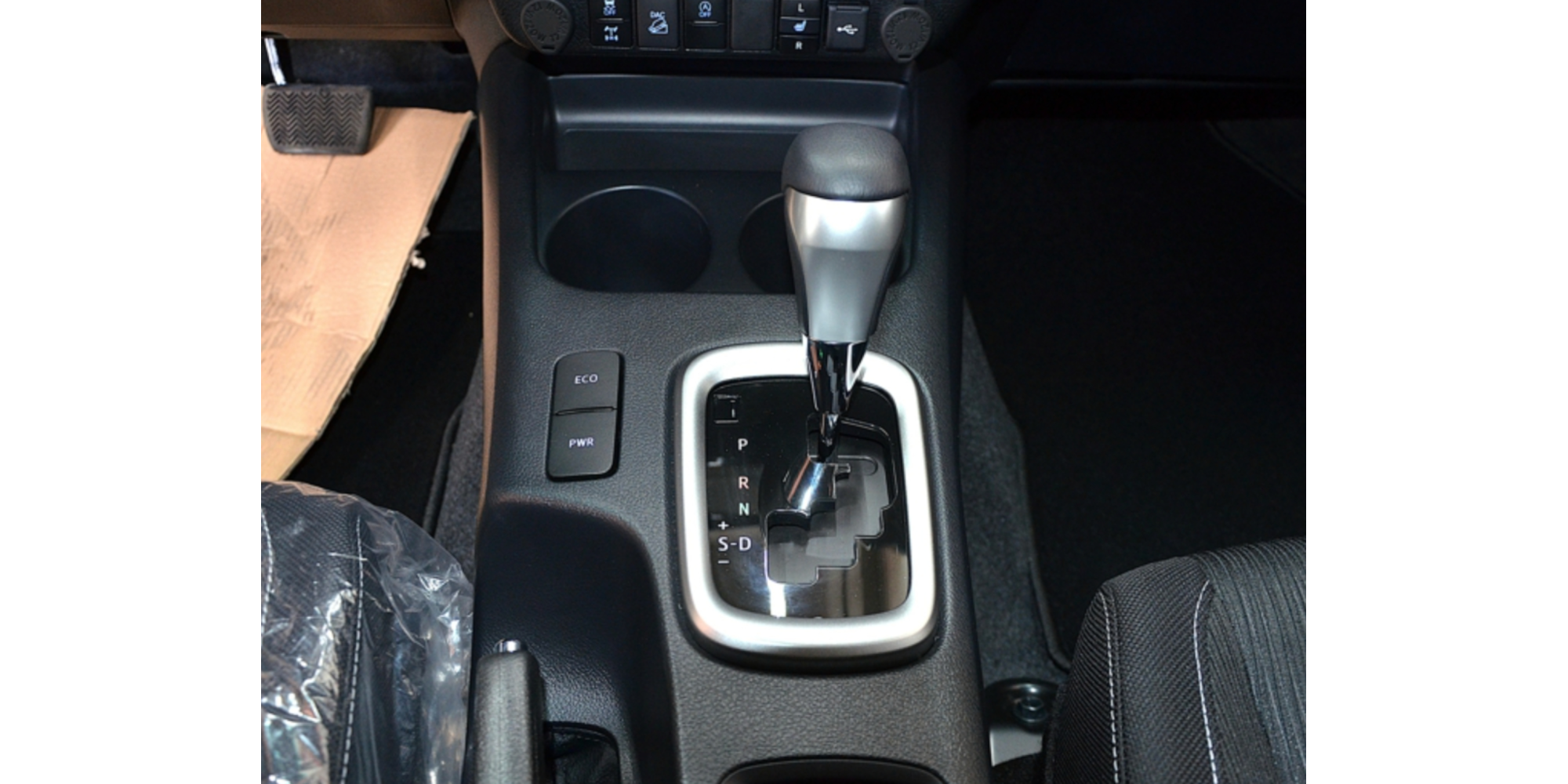 Toyota Hilux 4WD 2.4 Diesel AT Euro 6 - Buy Now