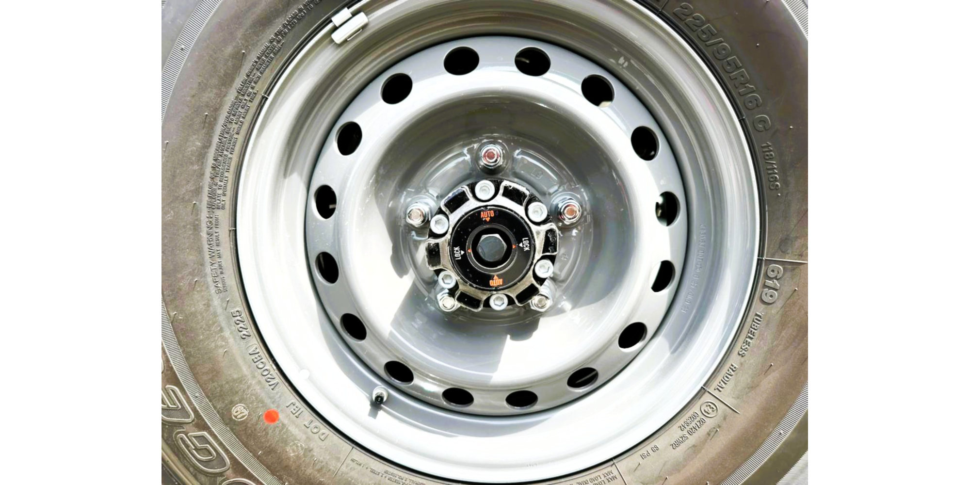 Toyota Land Cruiser 79 Double Cab 2.8L Diesel 4WD Euro 5 for Sale