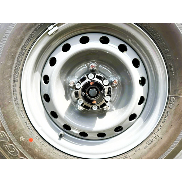 Toyota Land Cruiser 79 Double Cab 2.8L Diesel 4WD Euro 5 for Sale