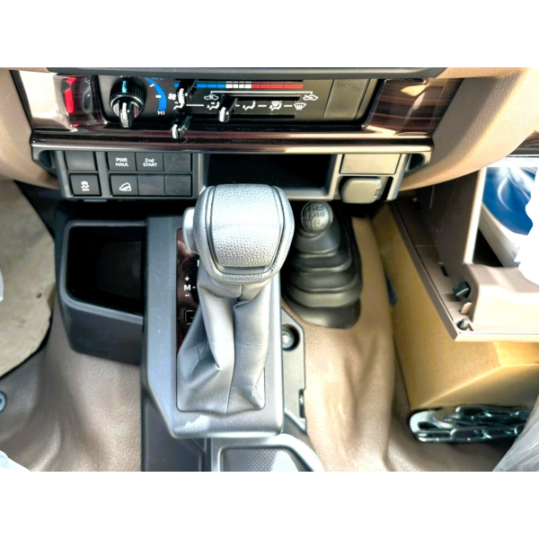 Toyota Land Cruiser 79 Double Cab 2.8L Diesel 4WD Euro 5 for Sale