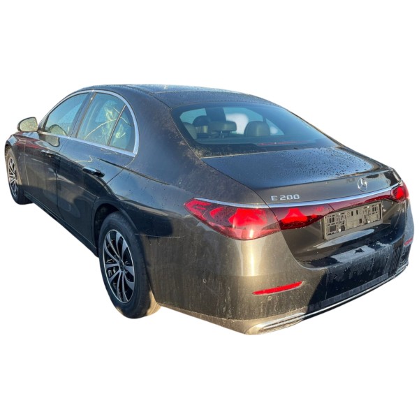 Mercedes-Benz E 200 Avantgarde | Sophisticated Executive Sedan