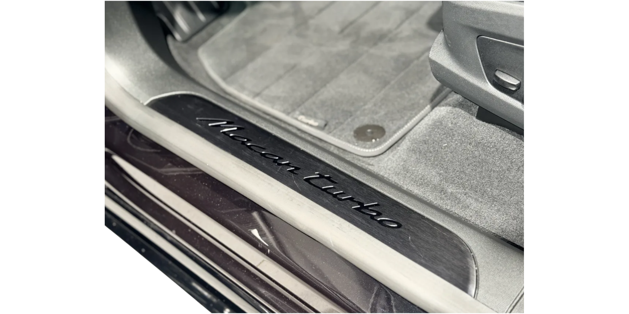 Porsche Macan Turbo Electric in vendita da Modena Motors