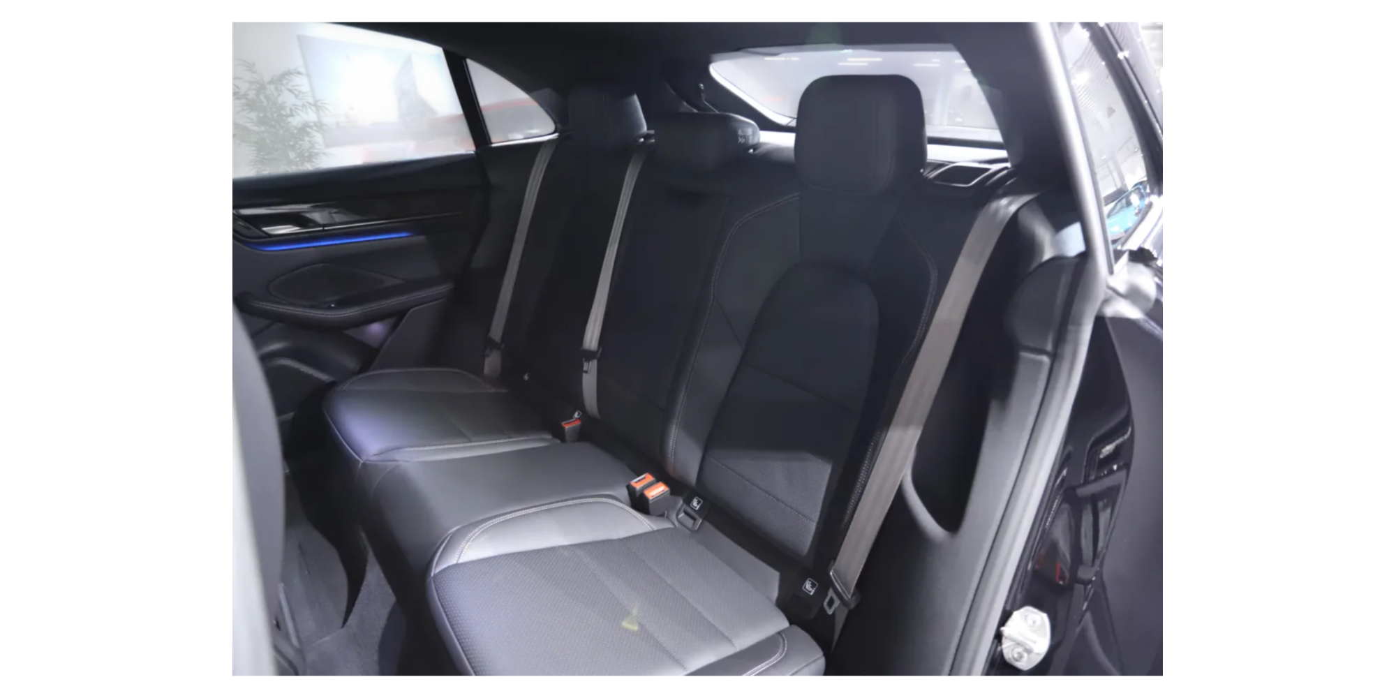 Porsche Macan Turbo Electric in vendita da Modena Motors