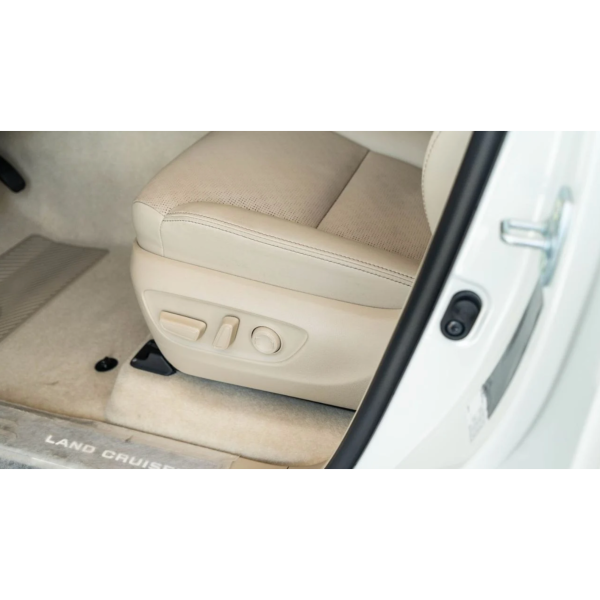 Toyota Land Cruiser 300 VX 4.0 V6 Petrol 7 Seats Sale