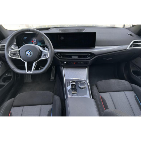 BMW 330e Touring M-Sport zu verkaufen bei Modena Motors