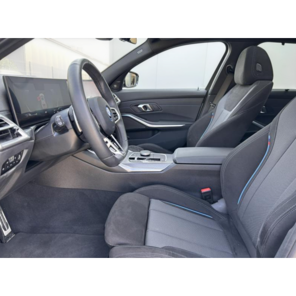 BMW 330e Touring M-Sport zu verkaufen bei Modena Motors