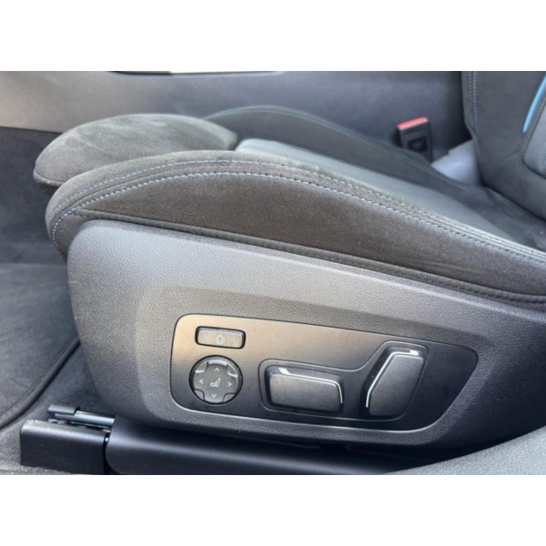 BMW 330e Touring M-Sport zu verkaufen bei Modena Motors