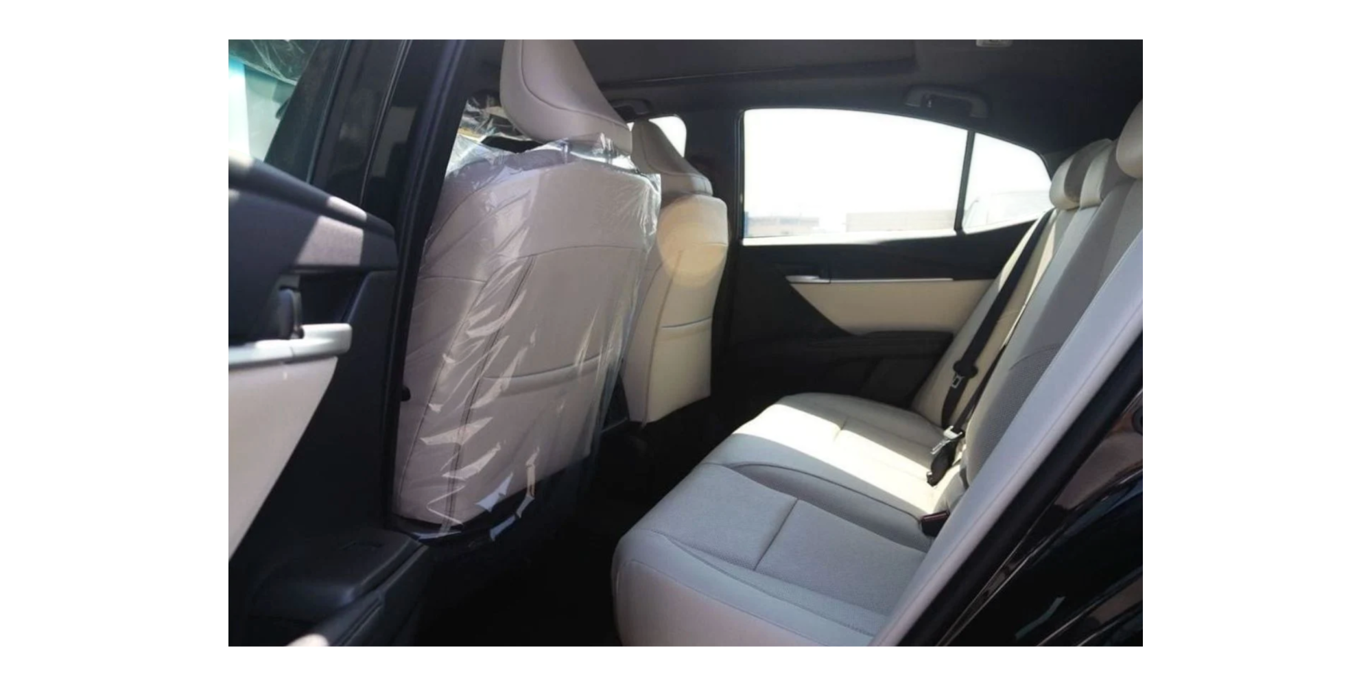 Toyota Camry GLE 2.5 Petrol AT zum Verkauf - Modena Motors