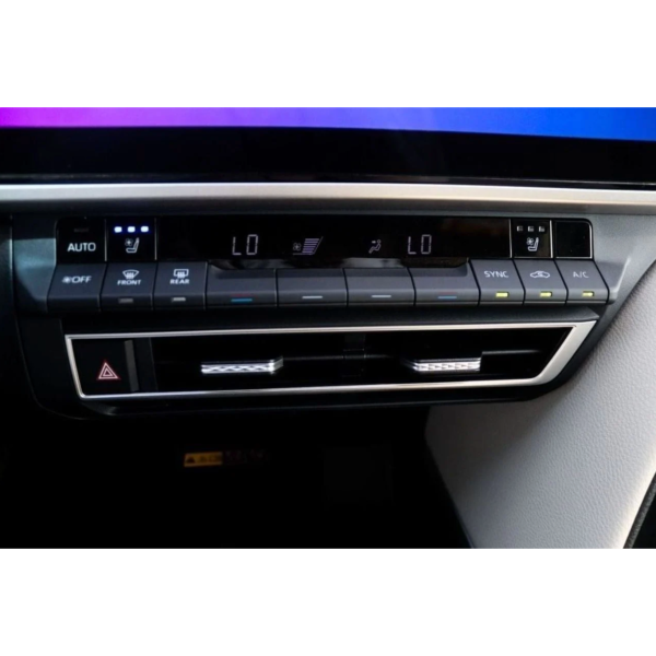 Toyota Camry GLE 2.5 Petrol AT zum Verkauf - Modena Motors