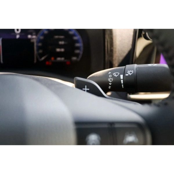 Toyota Camry GLE 2.5 Petrol AT zum Verkauf - Modena Motors