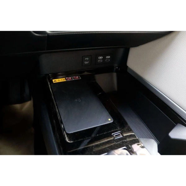 Toyota Camry GLE 2.5 Petrol AT zum Verkauf - Modena Motors