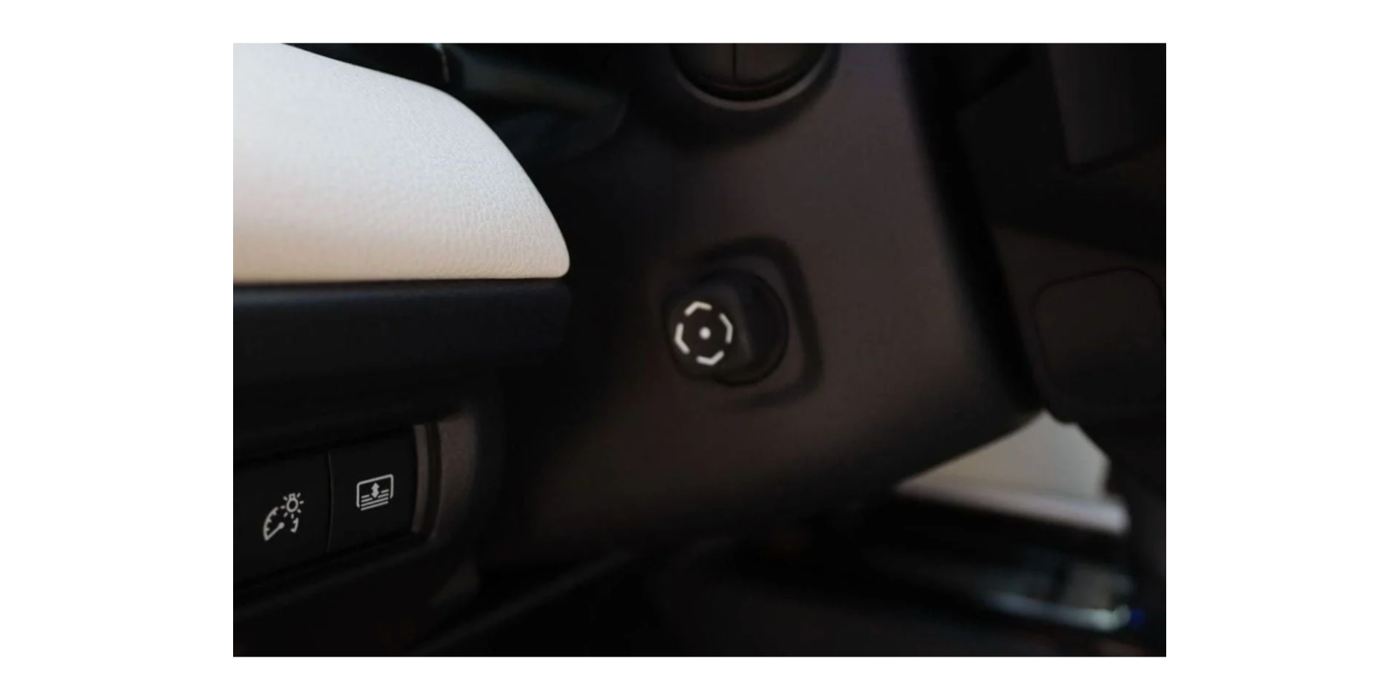 Toyota Camry GLE 2.5 Petrol AT zum Verkauf - Modena Motors